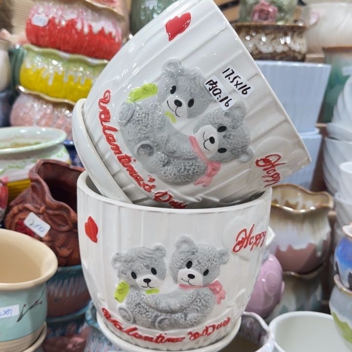凑9块包邮，有孔，不清楚问客服