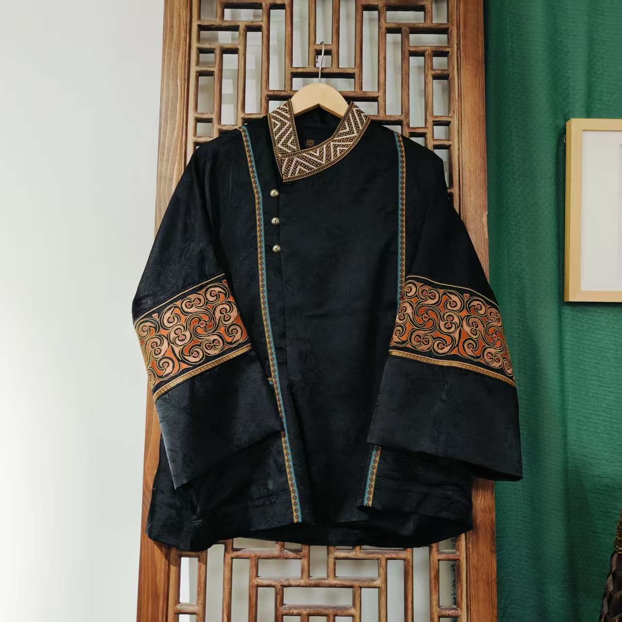 单（LS592）凤徕兮私人定制黑色竹叶花暗纹卡通刺绣中长上衣