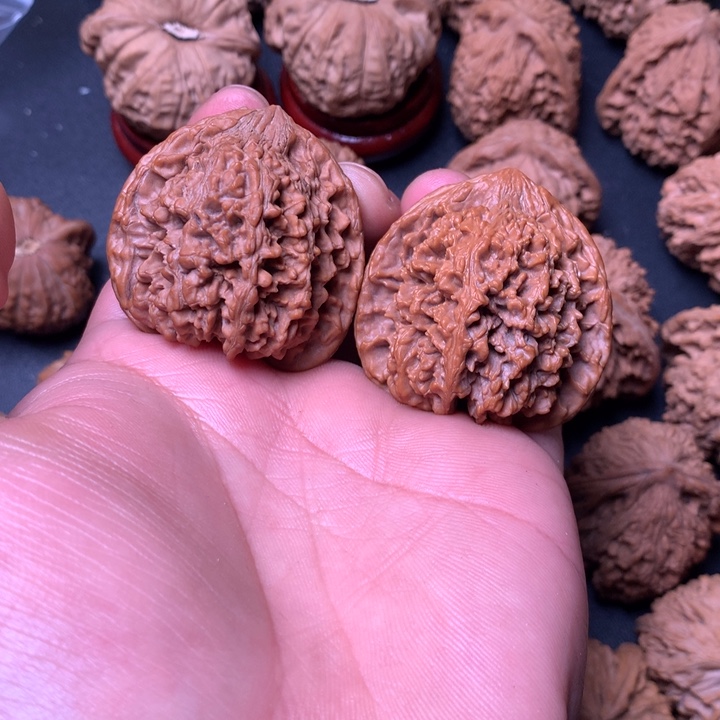 戌***悟文玩核桃把件42满天星101