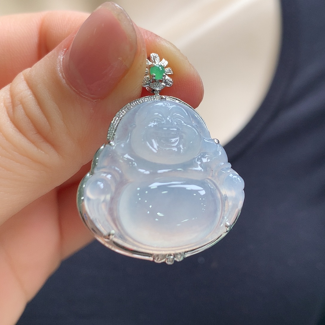 翡翠18K金镶嵌颈饰佛公