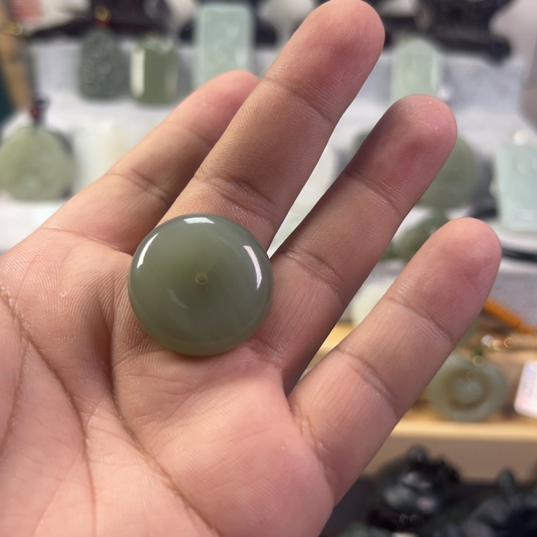 和田玉颈饰未镶嵌《****》