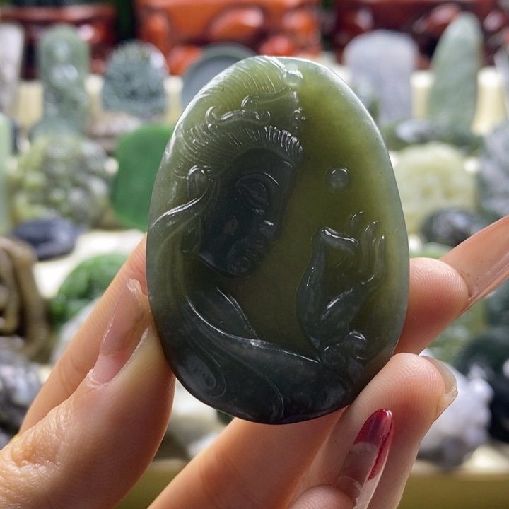 和田玉颈饰未镶嵌