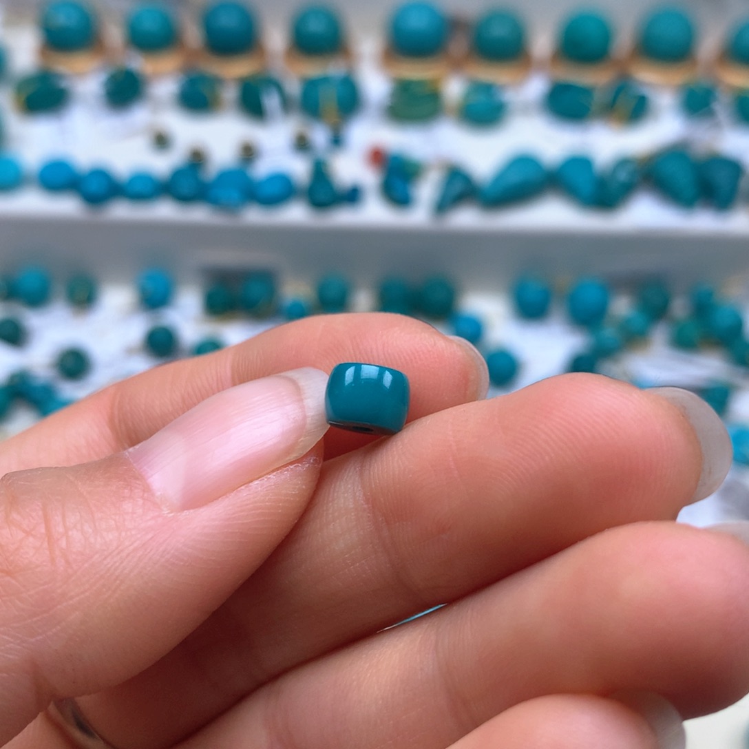 绿松石配饰未镶嵌