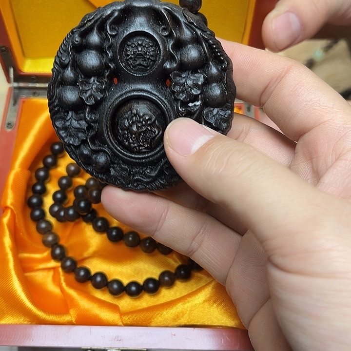 大叶紫檀（黑酸枝木类）