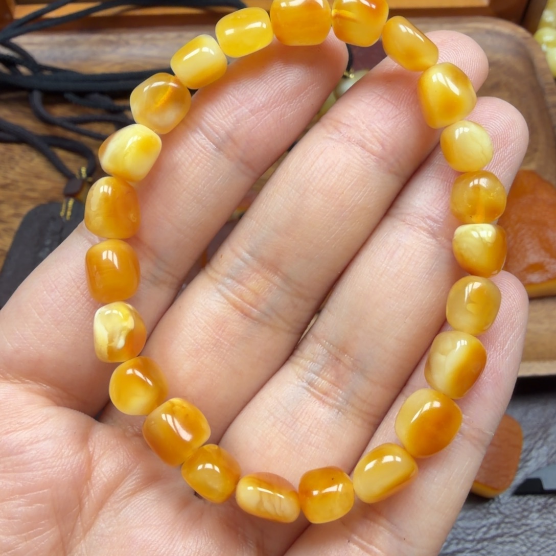 琥珀未镶嵌吊坠(赠链)