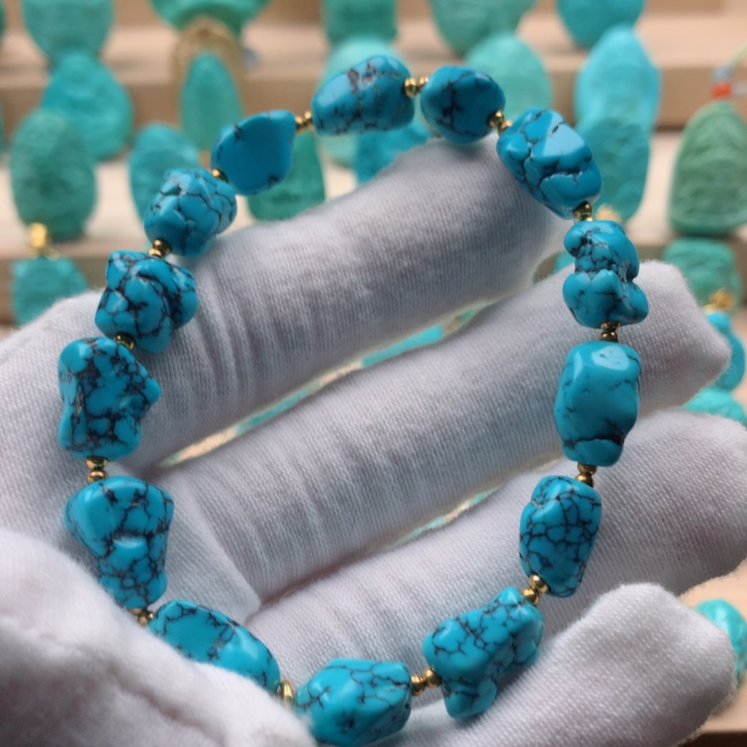 绿松石配饰未镶嵌