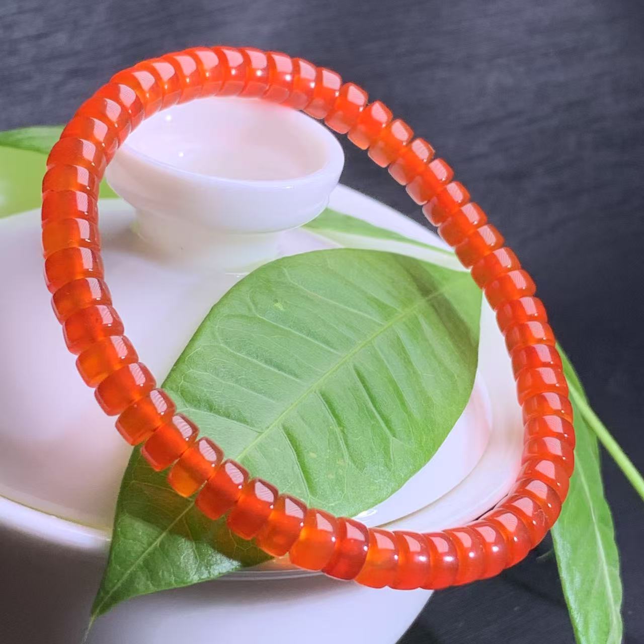 【金钰尚品】红玛瑙精工直切药片珠手串 尺寸5.6mm