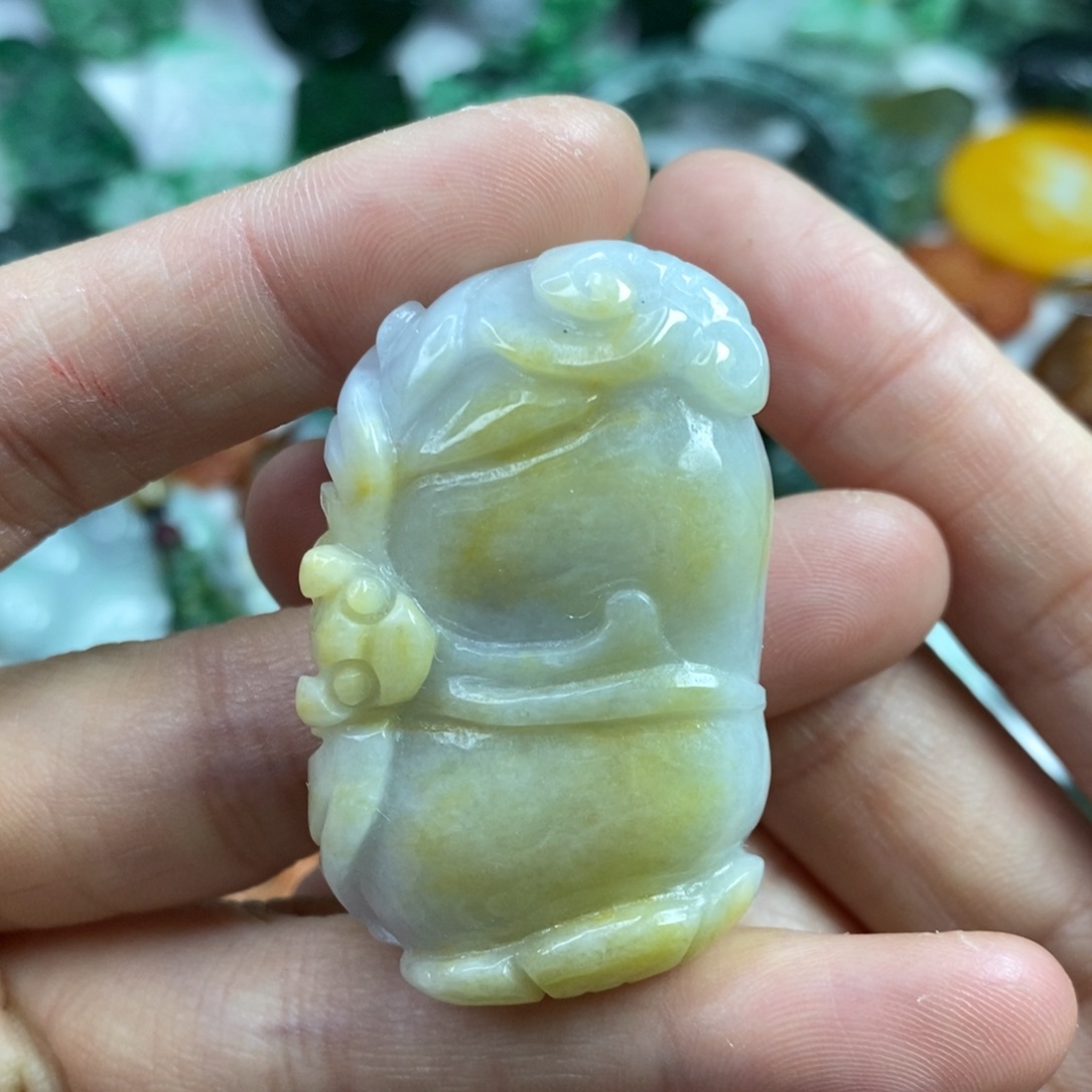 翡翠颈饰未镶嵌吊坠