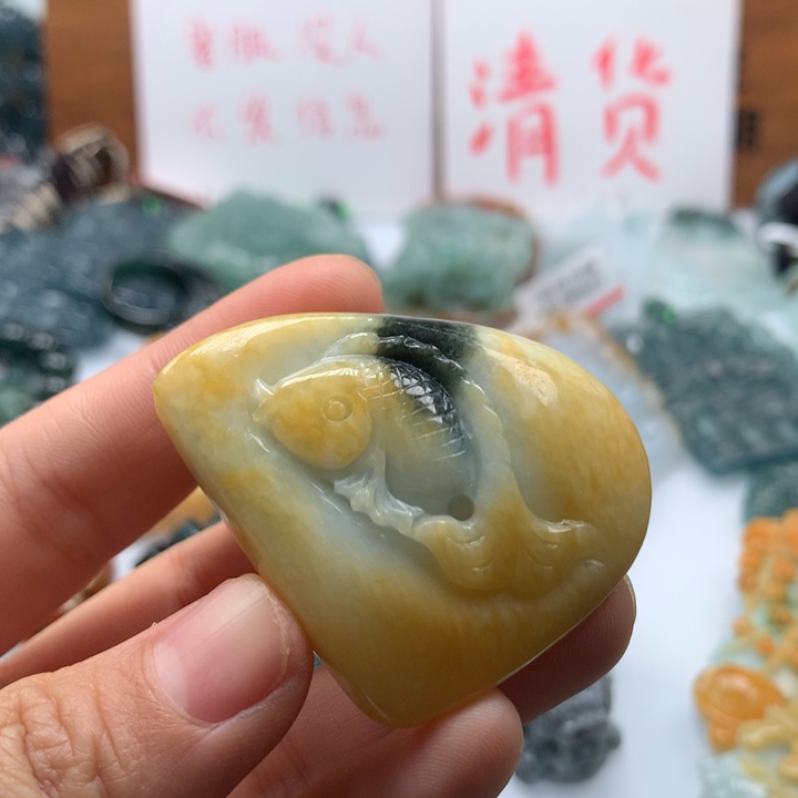 翡翠颈饰未镶嵌保真天然A货翡翠