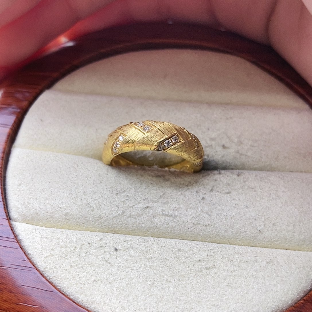 钻石戒指/指环18K金镶嵌编织拉丝戒指k黄12