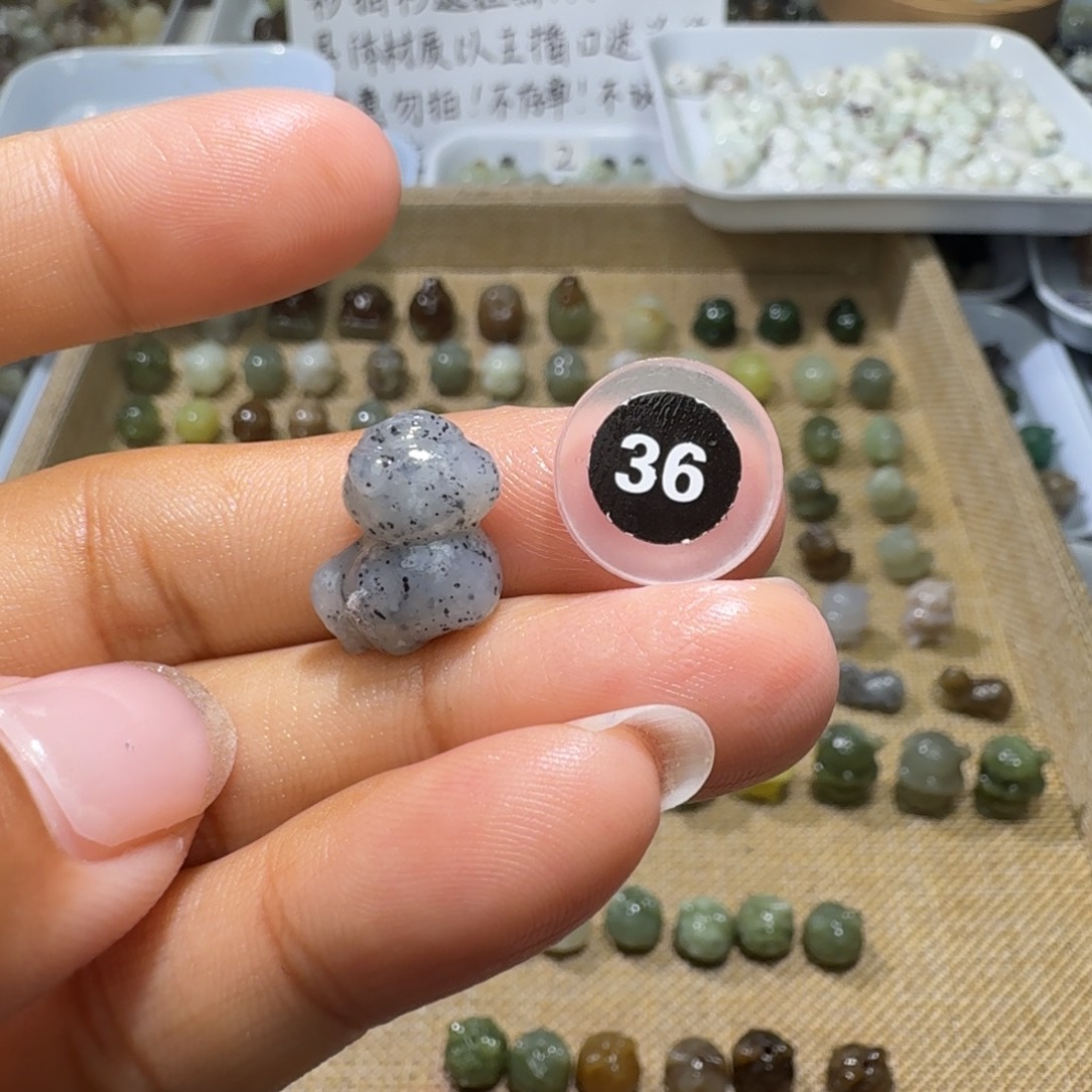 和田玉未镶嵌珠宝奇石