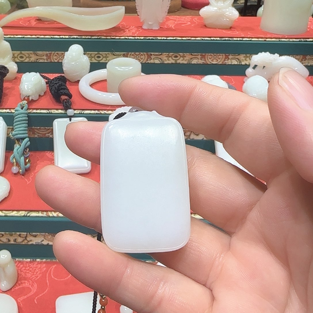 和田玉挂件未镶嵌C****龙