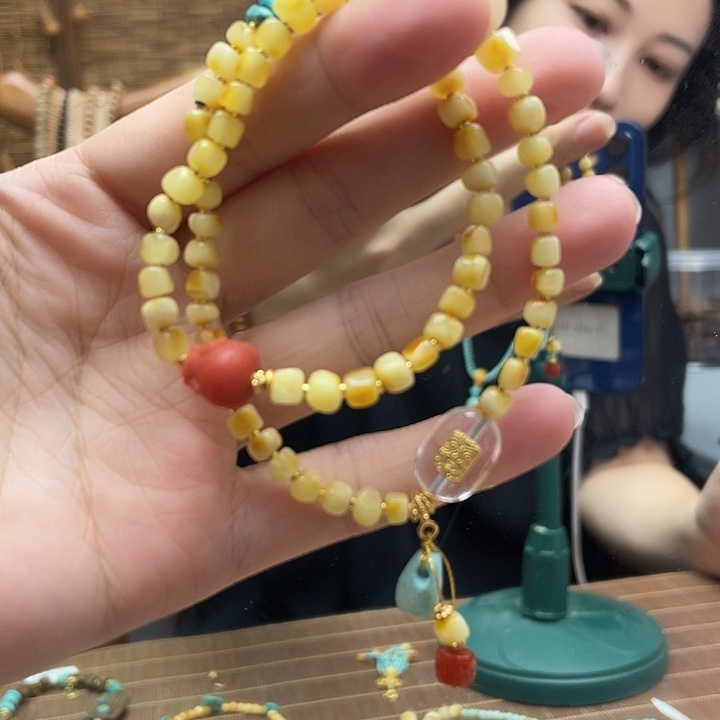 未镶嵌琥珀手链多样发其一