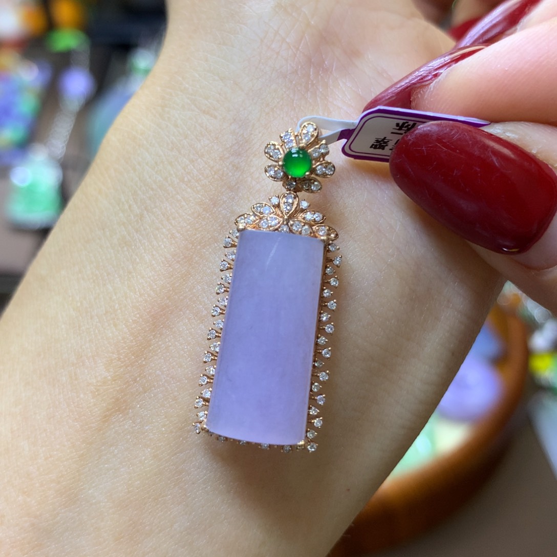 【闪购商品】翡翠颈饰18K金镶嵌翡翠