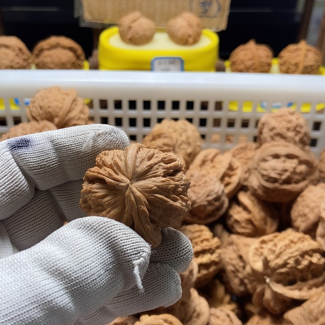 郭***店吊坠文玩核桃白狮子