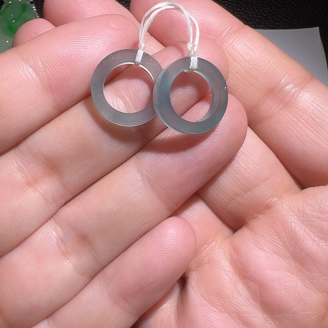 翡翠未镶嵌颈饰裸石