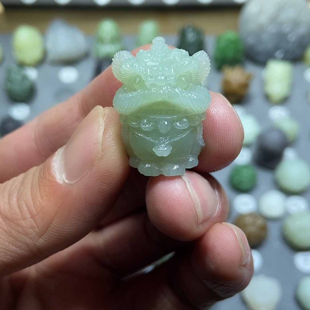 和田玉颈饰未镶嵌定制