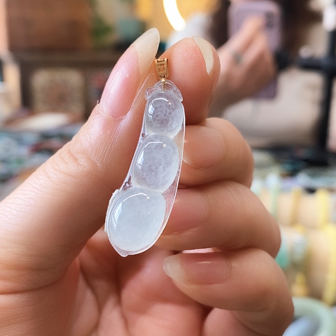 翡翠颈饰18K金镶嵌翡翠挂件