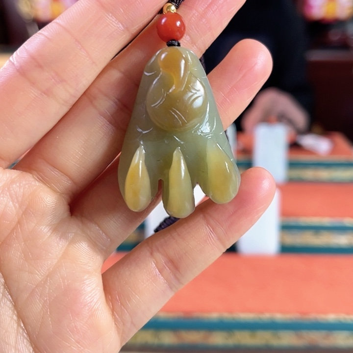 和田玉吊坠未镶嵌