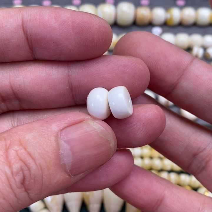 琥珀裸石未镶嵌梦****杰