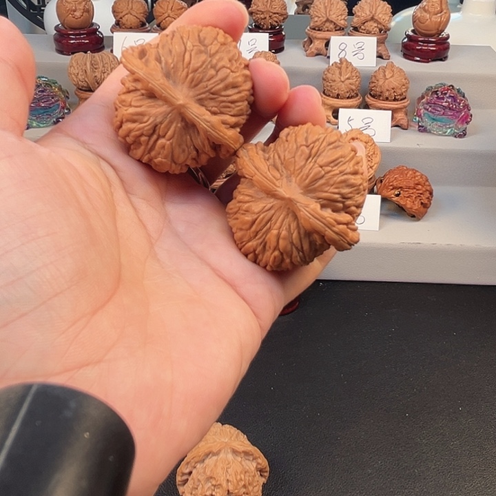 桃核把件40南瓜楼狮子头