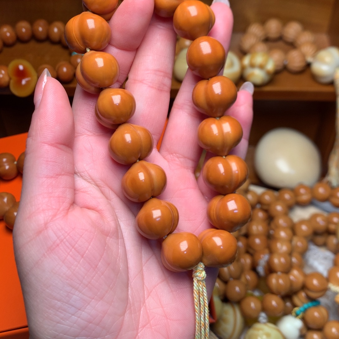 猴头核桃把件17玻璃底屁桃手持