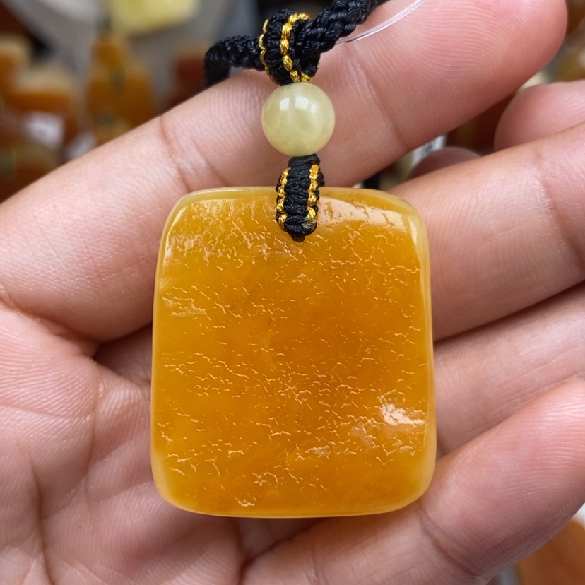 【闪购商品】琥珀颈饰未镶嵌