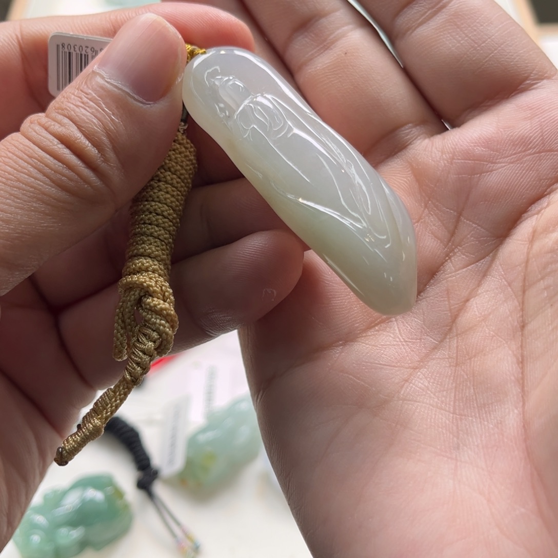 翡翠未镶嵌颈饰天然翡翠A货