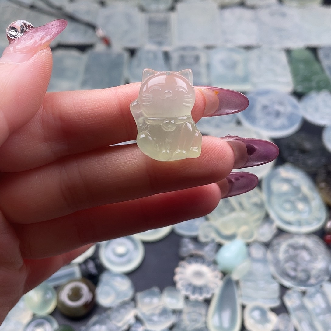 蛇纹石玉吊坠(赠链)未镶嵌