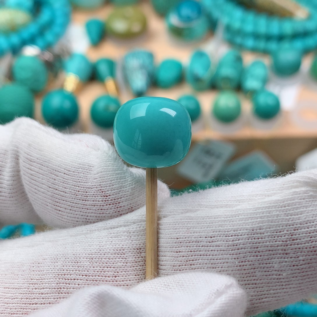 绿松石颈饰未镶嵌一**意