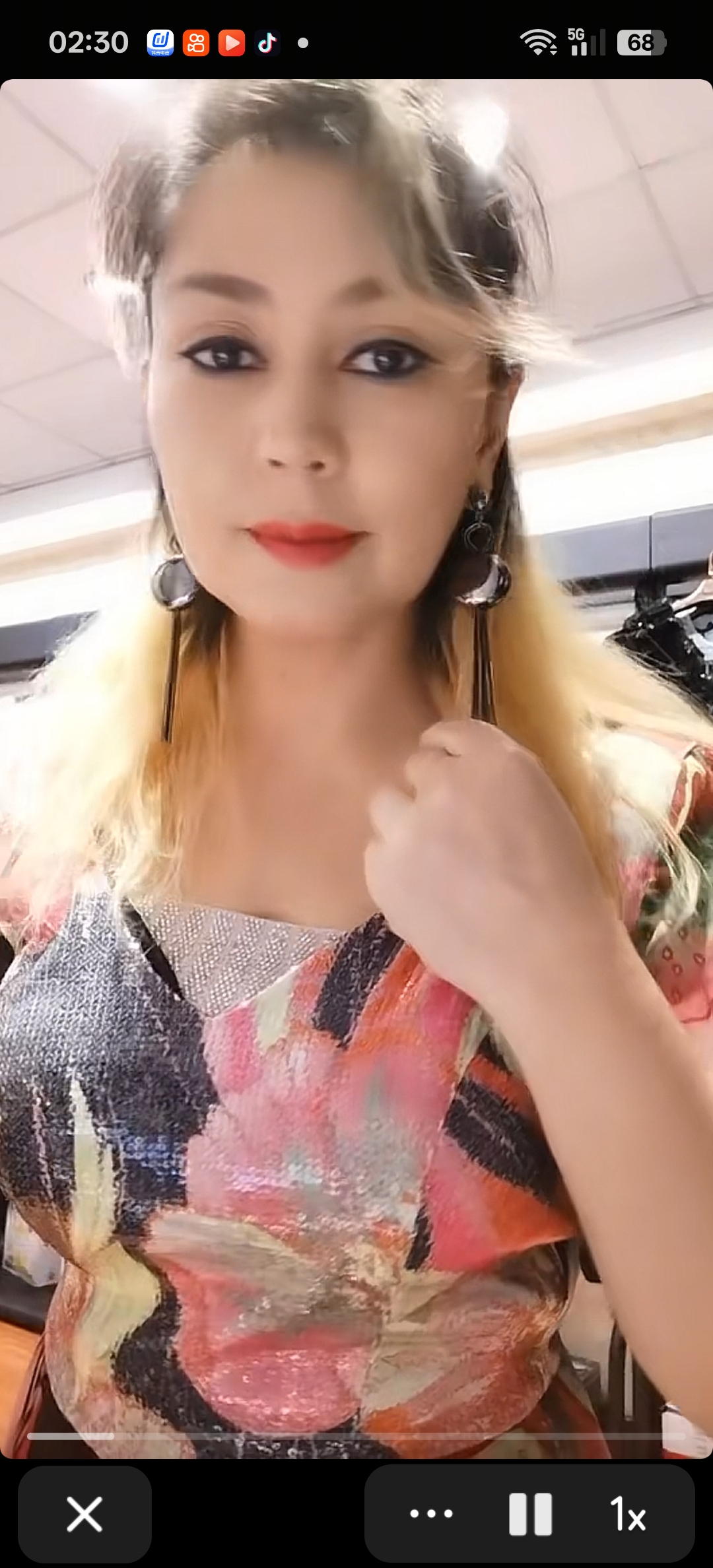 轻奢优雅洋气减龄时尚百搭显瘦冰感丝连衣裙