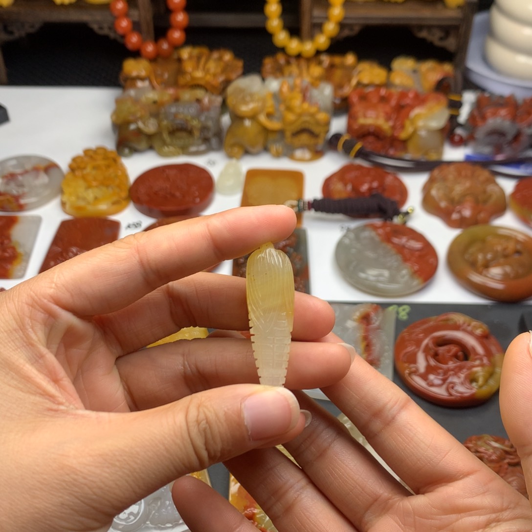 石英质玉（黄龙玉）挂件未镶嵌