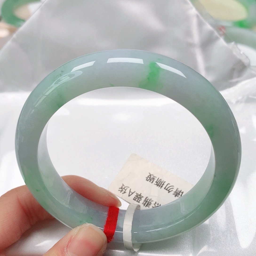 翡翠手镯未镶嵌天然翡翠手镯55