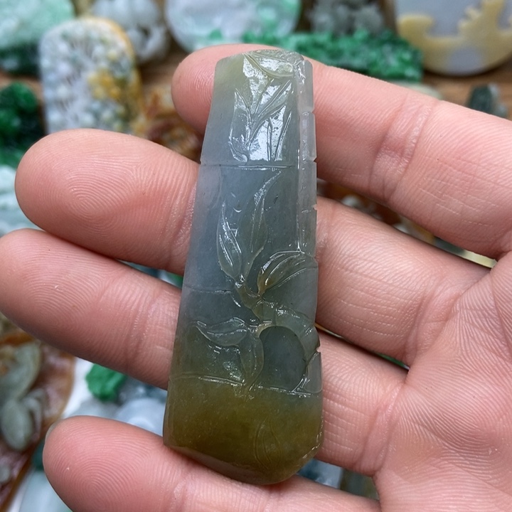 定制翡翠未镶嵌翡翠