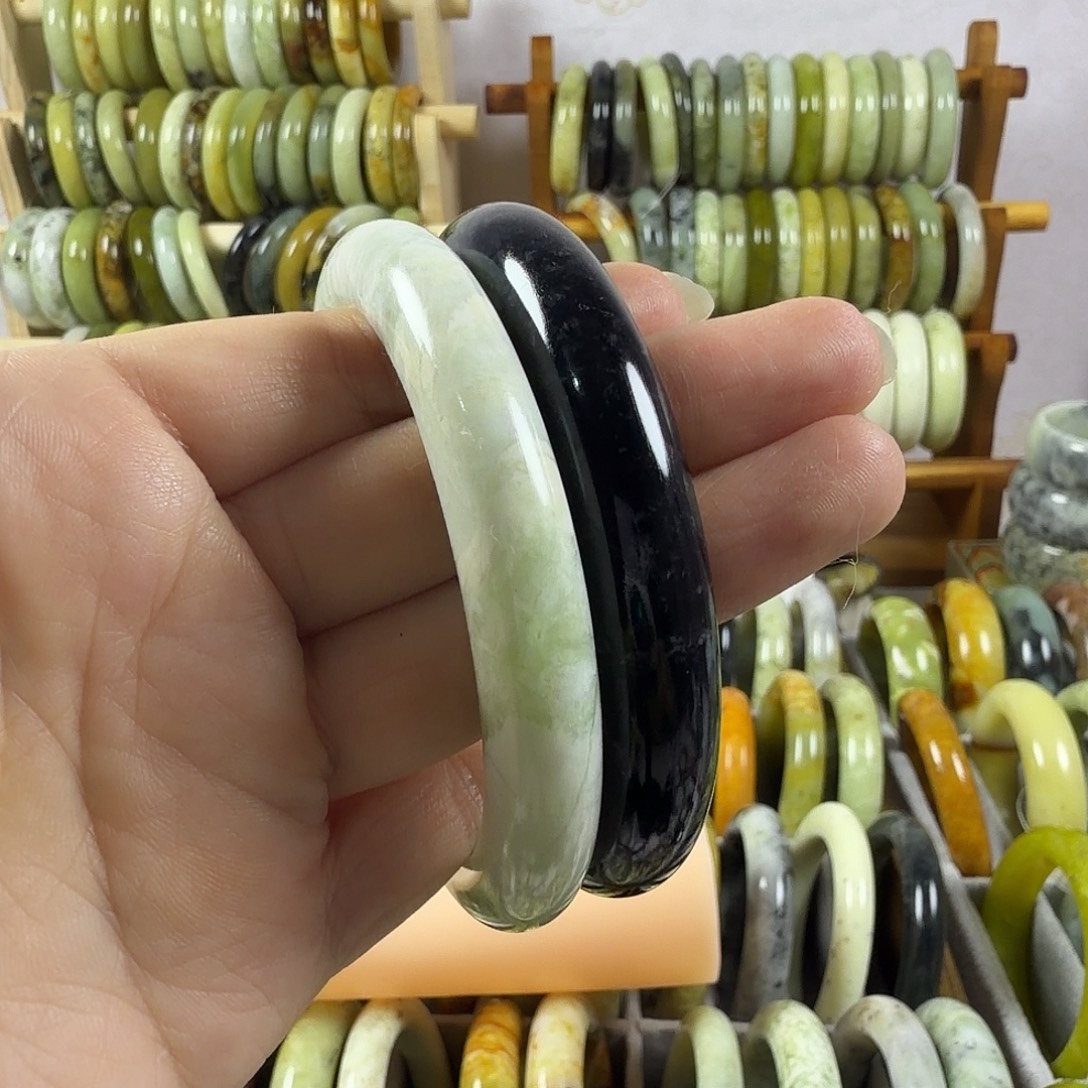 春***风蛇纹石玉未镶嵌手镯