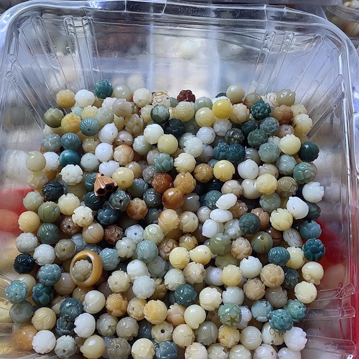 白玉菩提吊坠精品有钱花三十关注➕牌宠五