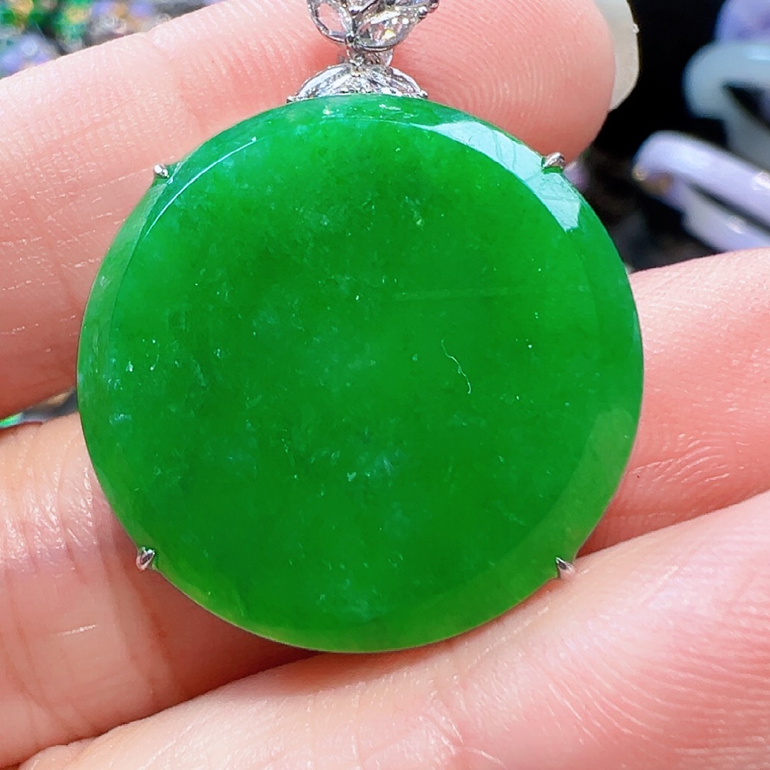 翡翠颈饰18K金镶嵌签收后24小时鉴赏期