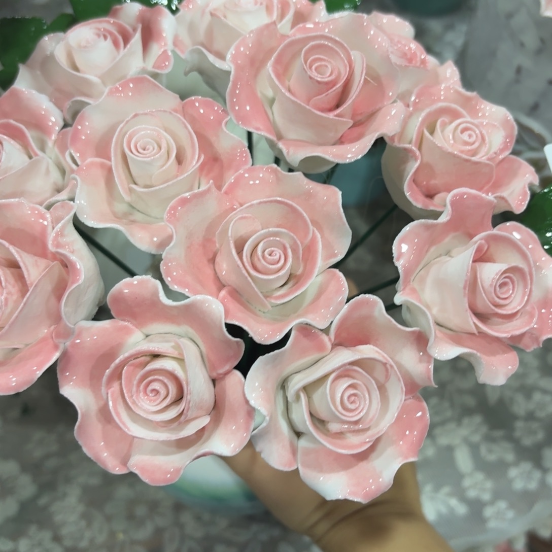 陶瓷花，拍满20发货，退款拉黑，275，带瓶子，带四片陶瓷叶