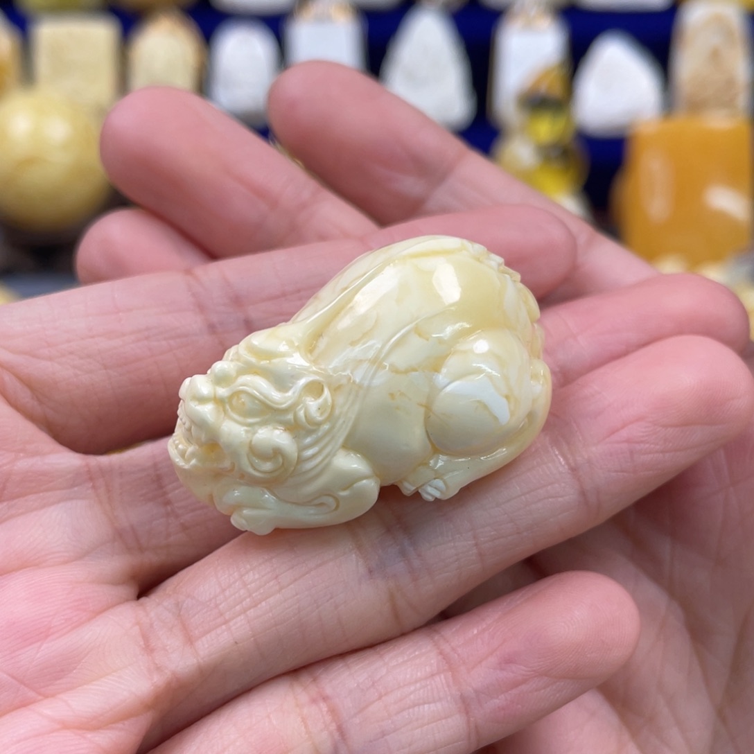 蜜蜡裸石未镶嵌琥珀蜜蜡貔貅吊坠