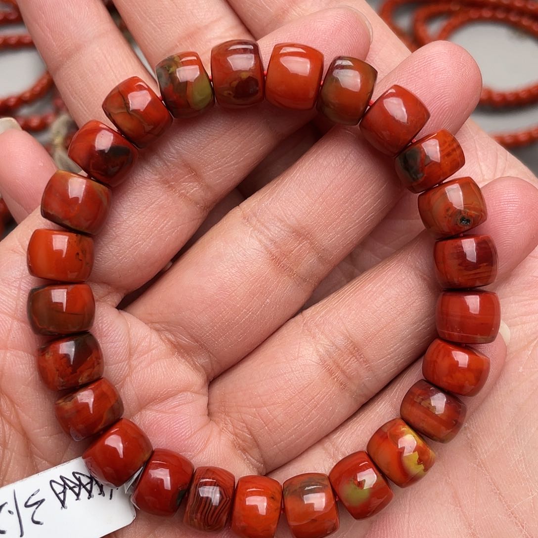 南红玛瑙手串未镶嵌