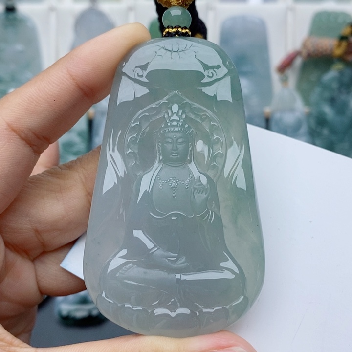 翡翠未镶嵌颈饰素衣