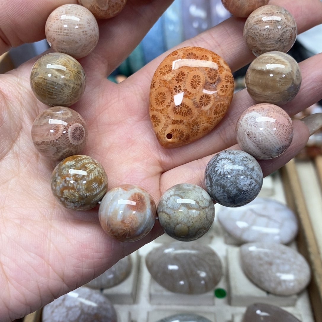 硅化珊瑚（珊瑚玉）手链未镶嵌我**素458