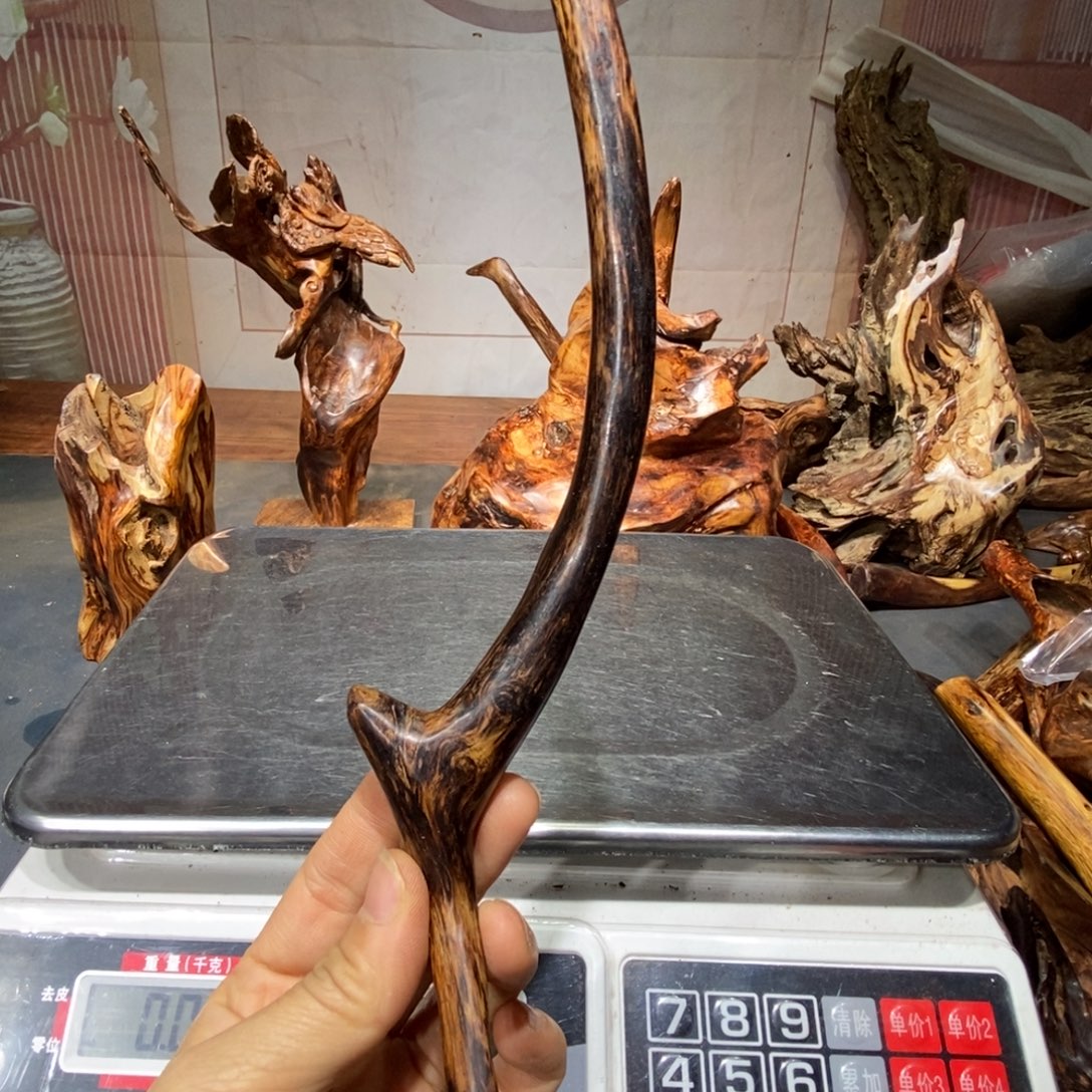 羽***饰香榧木我们都在努力着