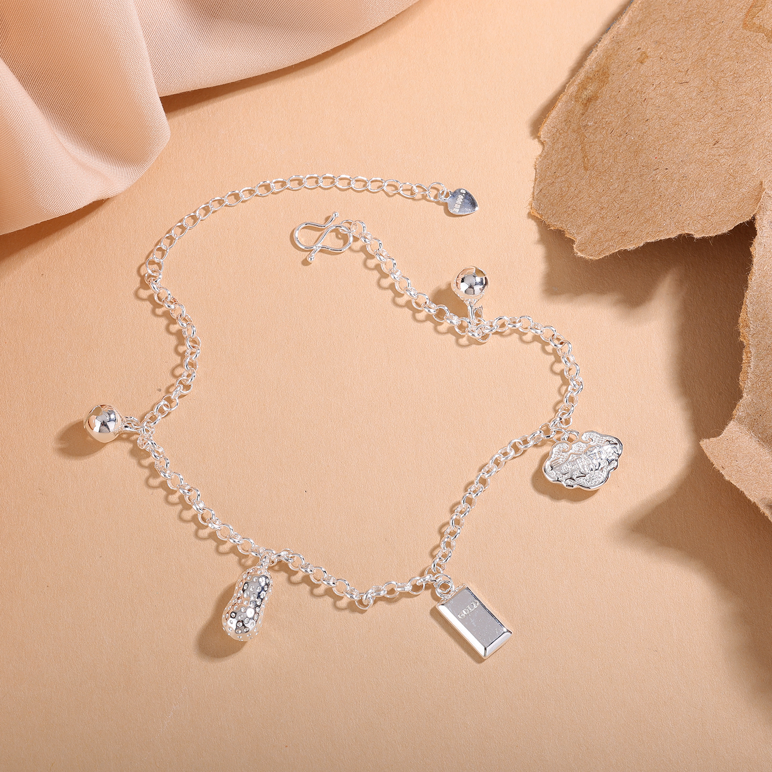 【抓紧处理】定制重工款气质风年味生肖挂饰812 好事发生