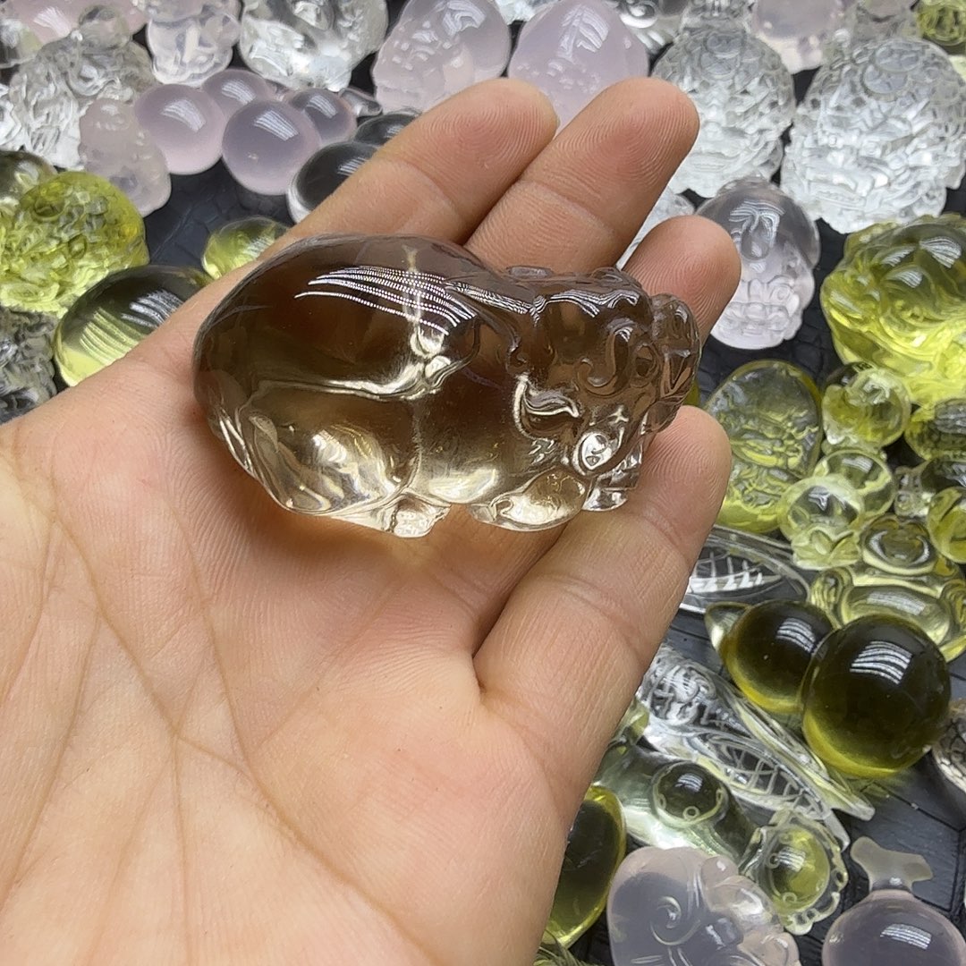 内****水晶颈饰未镶嵌摆件