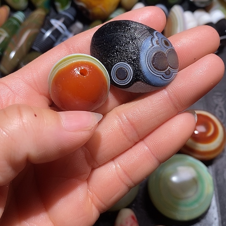 岁***好玛瑙/玉髓合金颈饰