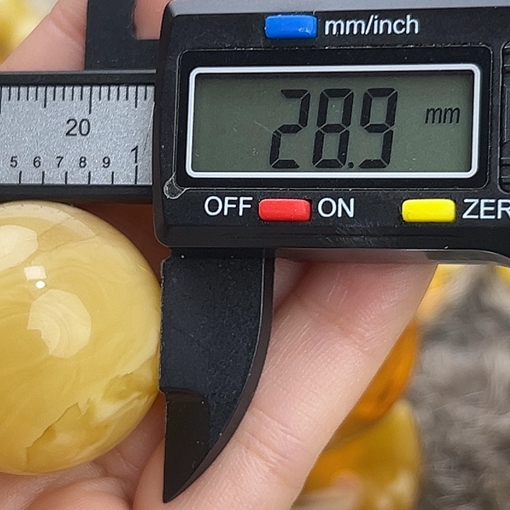 *****蜜蜡未镶嵌裸石微瑕899