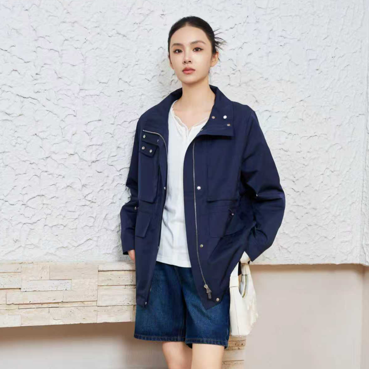 俪妍【LIVELY·YAN】25秋季款风衣43364运动时尚户外休闲女士春季