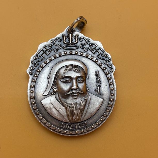 吊坠足银 999纯银成吉思汗吊坠 45.8克