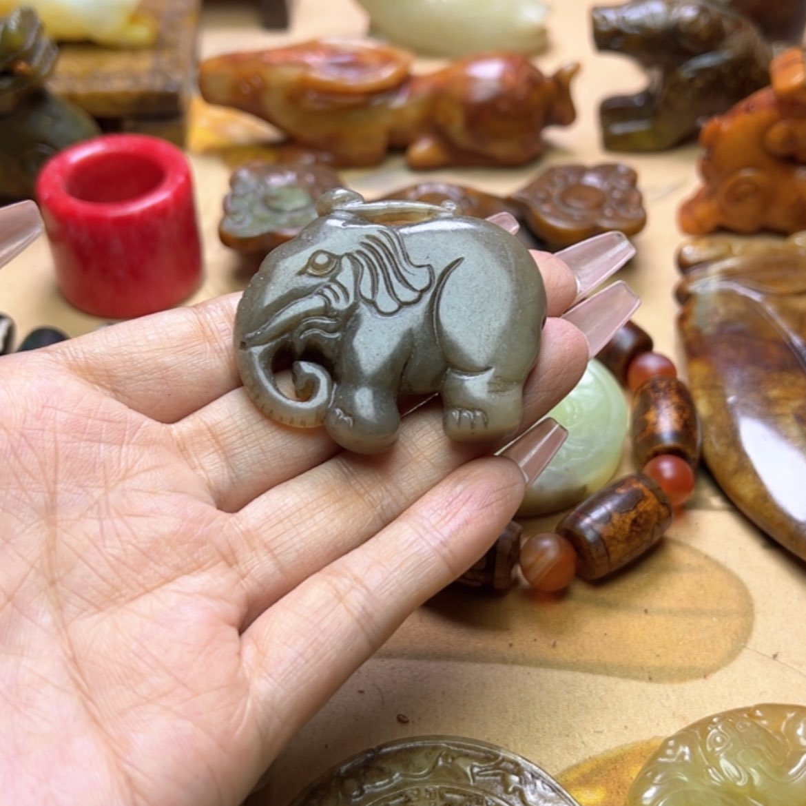 【闪购商品】蛇纹石玉颈饰未镶嵌
